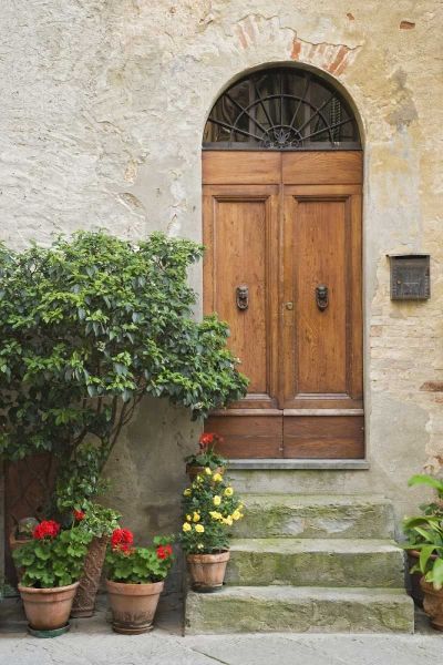 Italy, Tuscany, Pienza Doorway to a residence